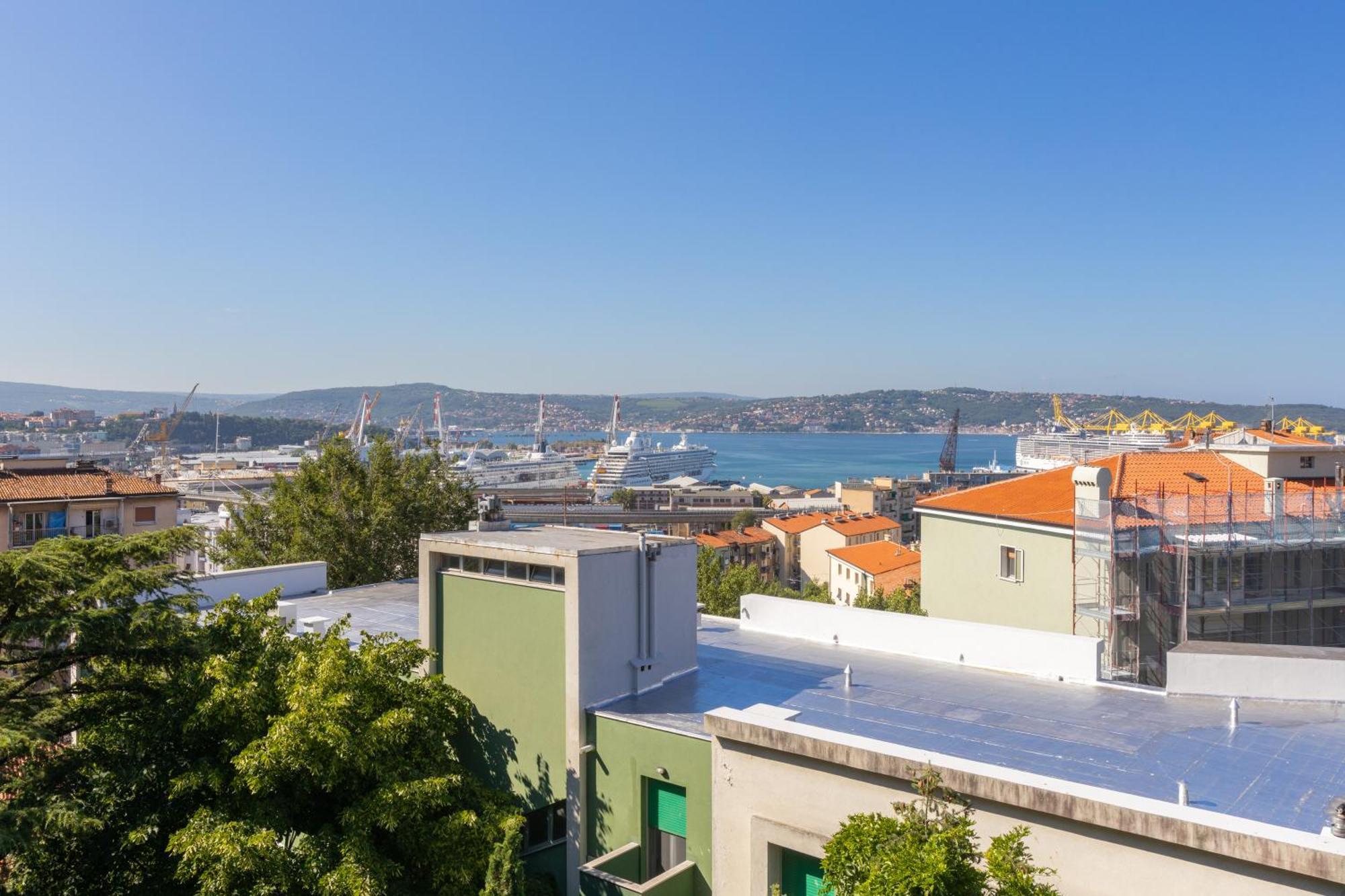 Apartamento The Black Swan Trieste Exterior foto