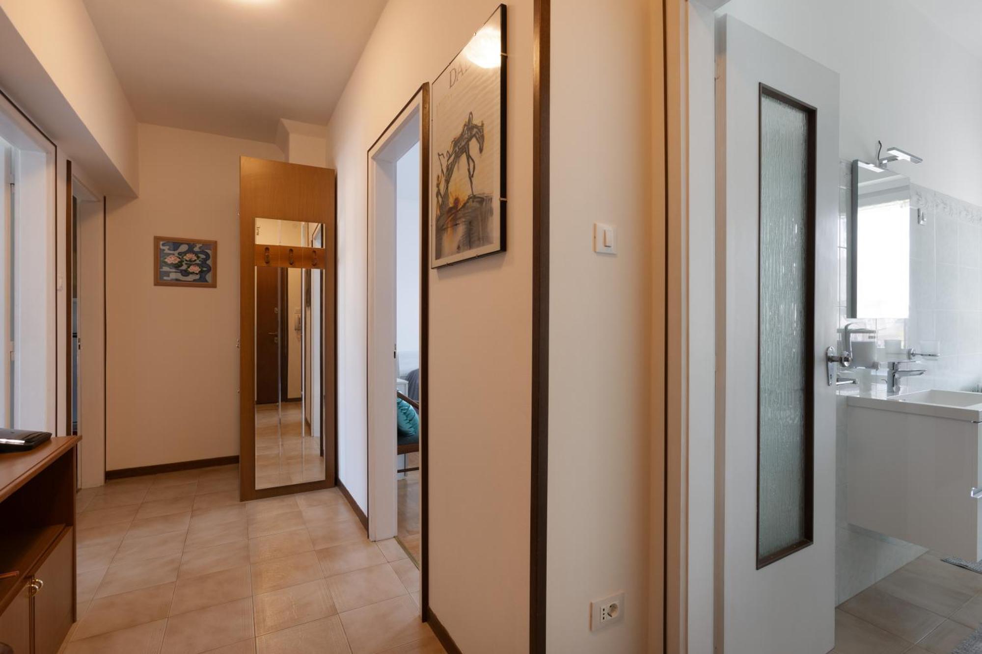 Apartamento The Black Swan Trieste Exterior foto