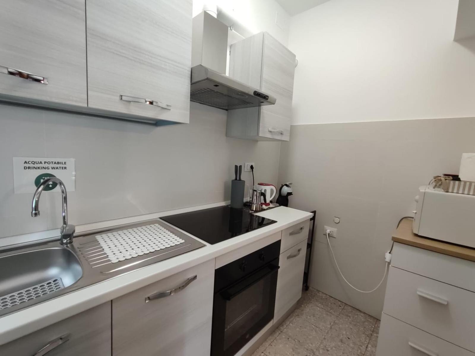 Apartamento The Black Swan Trieste Exterior foto