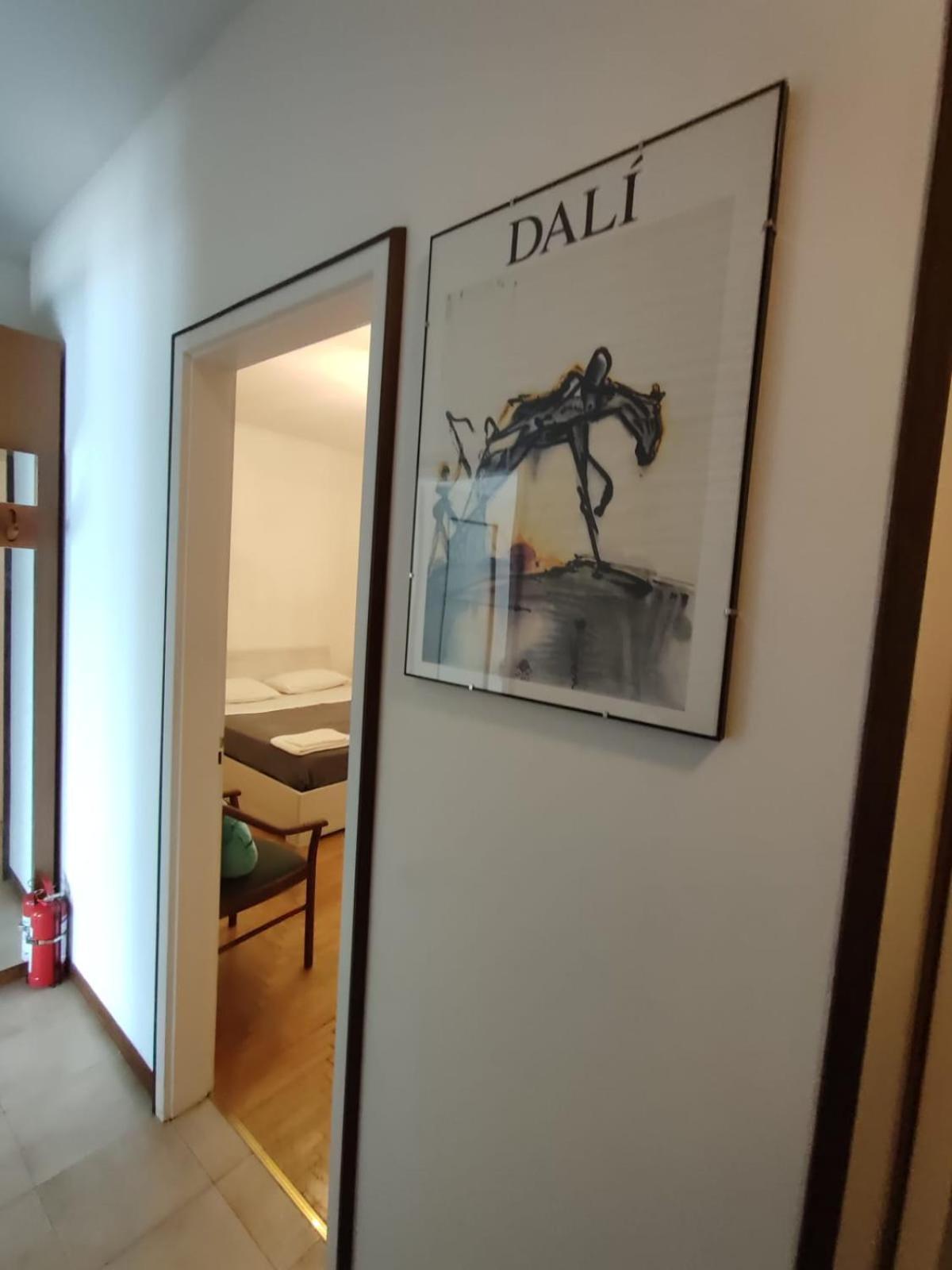 Apartamento The Black Swan Trieste Exterior foto